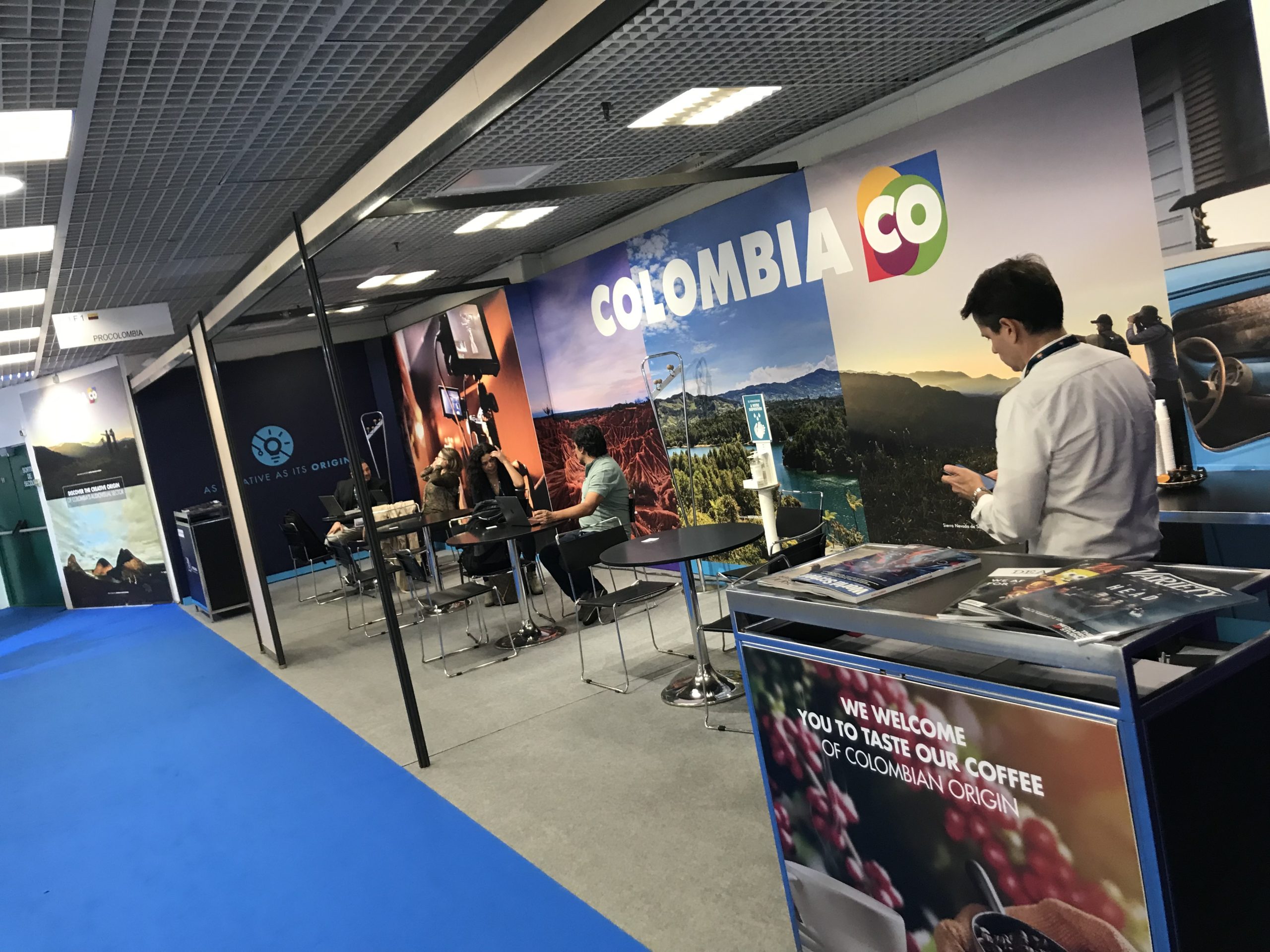 Stand MIPCOM by lagence-riccobono